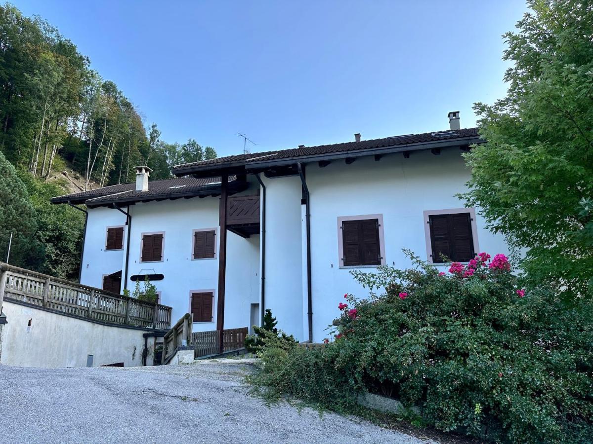 Mansarda Con Vista Apartment Giustino Exterior photo